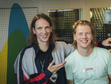 Faberyayo over zijn nieuwe album '<3' en zijn boek 'Het Wapen van Sjeng'!