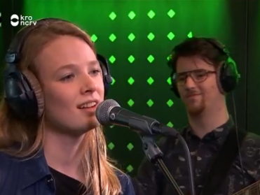 Beryl Anne - Galaxy (Live bij Kevin!) #3FM #livemuziek