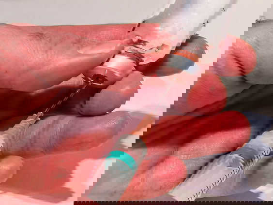 De ampul van het eerste coronavaccin krijg een plek in museum Boerhaave