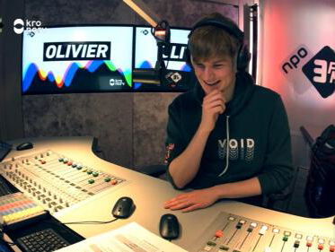 Lieke en Matthijs bellen de Olibieropener-helpdesk!