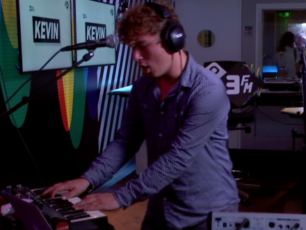 CAS - Wait For Me (Live @kevin3fm)