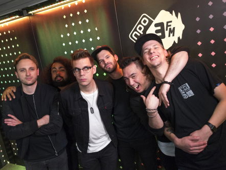 Call it Off gooit meer electronica in hun nieuwe single