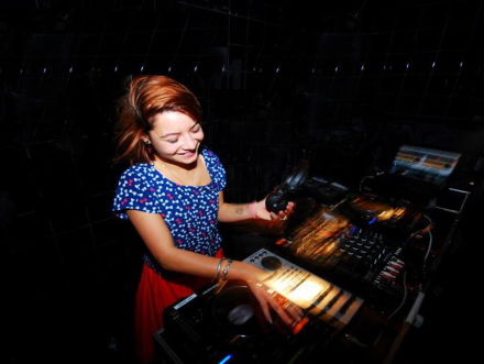 De Floorfiller van Hellie Berry werkt al bijna 30 jaar goed als dans-offensief!