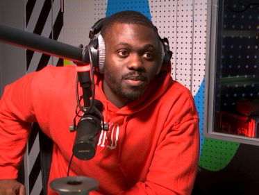 BKO en Eva maken een deal: over een jaar is hij doorgebroken in Engeland!