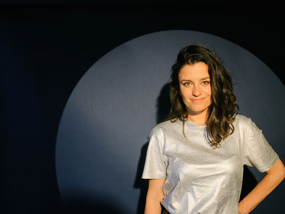 Eva ontvangt een roos van Bachelorette's Joey!