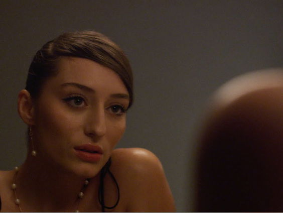 De toonladder: JU-LIA beschrijft het verslaafd zijn aan een persoon in 'Addicted'