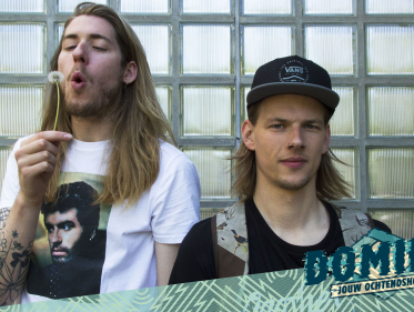 Sander en Frank nemen blokkenschema Lowlands door