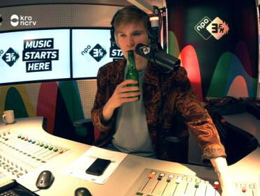 Dronken of nuchter? Mike heeft het netjes gehouden!