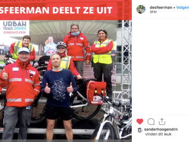 De Sfeerman loopt mee met de Lifeline om 's nachts de sfeer hoog te houden!