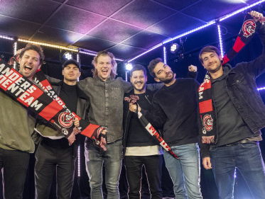 'Back Again' van You Me At Six is de perfecte kickstart voor je weekend