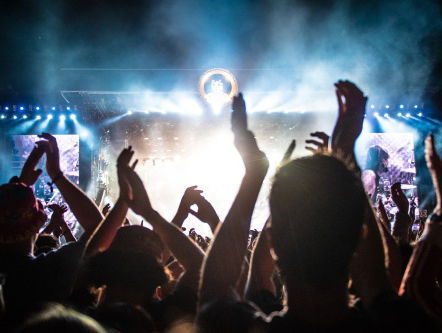 Onderzoek: Helft van de vrouwelijke festivalbezoekers ervaart seksuele intimidatie