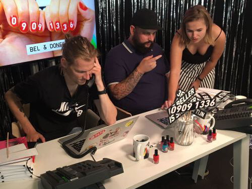 Mark verkoopt nagellak aan de heren van Call It Off