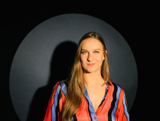 Hoe kan iets dat vals is, toch goed klinken??