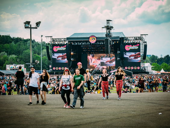 Pinkpop 2021 gaat niet door. Event manager Niek Murray vertelt waarom en kondigt headliner voor 2022 aan!