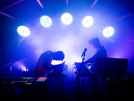 Amy Root wil graag dat je jezelf verliest in hun nieuwe single