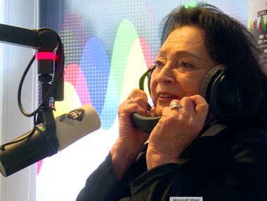 Frank's oma vertelt haar verhaal over de Tweede Wereldoorlog