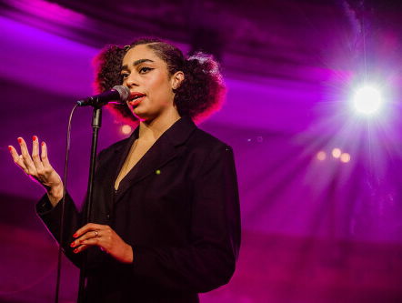 Slow Sunday: Loyle Carner, Celeste (live @ ESNS 2020) en The xx