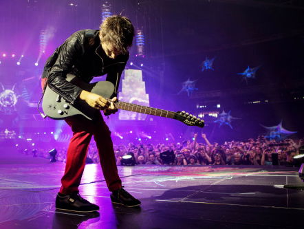 Muse? The Pussycat Dolls? Gregory Porter? Er is maar één iemand die echt rijk wordt van Feelin' Good