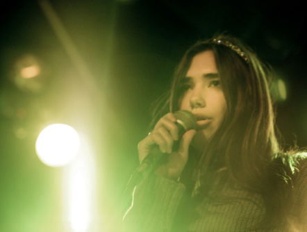 Cécile zag Dua Lipa in een heel klein zaaltje: 'Ze was toen al een popster!'