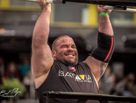 Alex is dé 'sterkste Man van Nederland en tilde een Ferrari op!