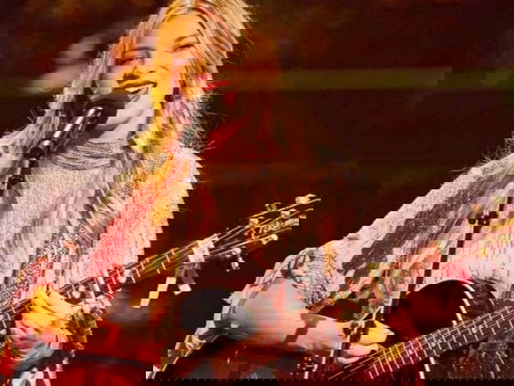 De toonladder: Mel@nie met 'Slave of the Devil'