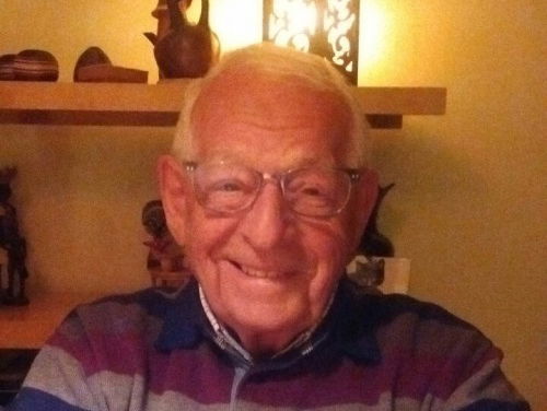 Hangt de directeur opeens aan de lijn: Opa Piet mag op bezoek in de colafabriek!