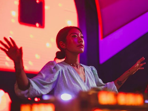 In de club of thuis, de muziek van Peggy Gou kan overal volgens Edwin!