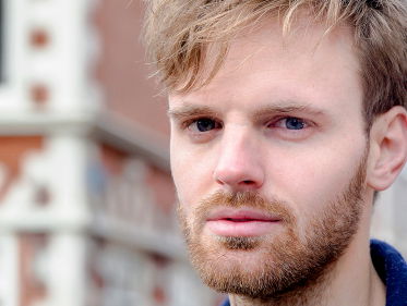 Tim Hofman is #boos over kinderpardon