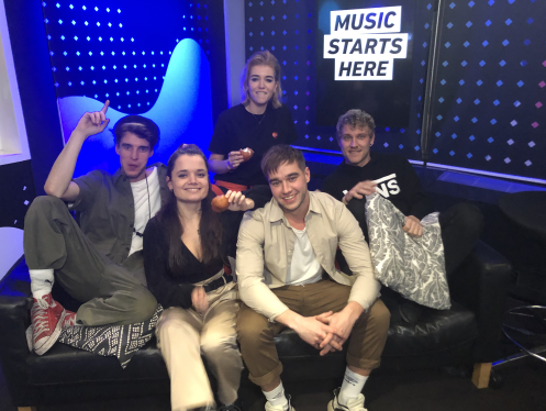 Terugblikken op de 10's mashup van Hypergoods in de livebox bij Parels van de Nacht!