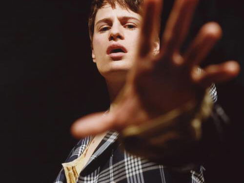 Happy Release Day: Christine and the Queens - La marcheuse