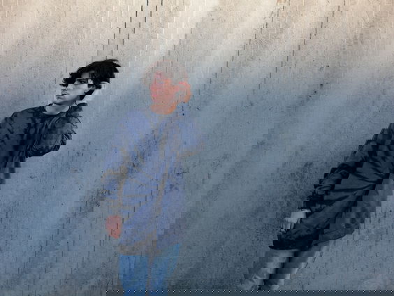 De toonladder: So Unreal van Luc As Rich beschrijft de onwerkelijke tijd waarin we nu leven