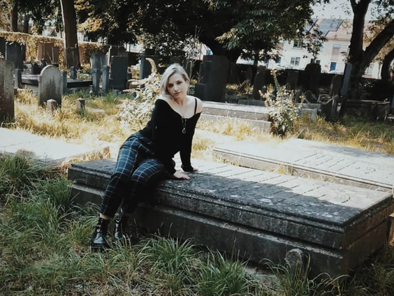 Claudia is deathfluencer. Maar wat is dat eigenlijk?