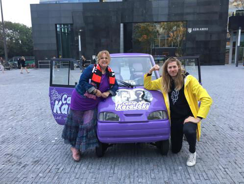 3FM-dj Frank en Joki rijden en zingen rond voor onderzoek tegen Alzheimer