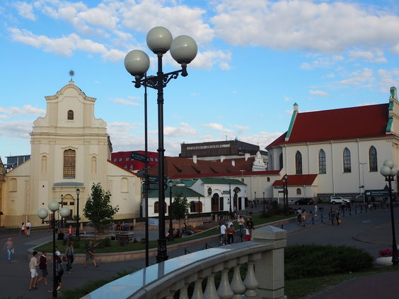 Wordt de president van Wit-Rusland, na 26 jaar regeren, verslagen door drie vrouwen?