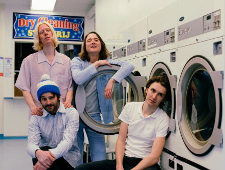 Moshen met Mozes and the Firstborn op het gloednieuwe festival Loose Ends!