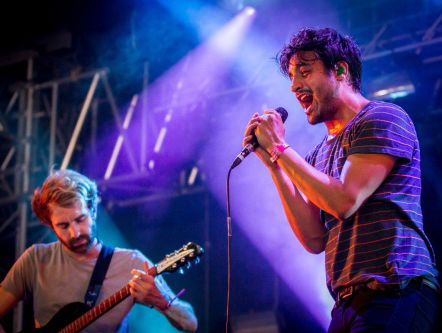 Wat zit er in hemelsnaam tussen Mutemath en Young The Giant?