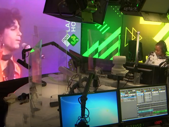 SAGID IN GESPREK MET HAAR MOEDER OVER PRINCE EN SIGN O' THE TIMES