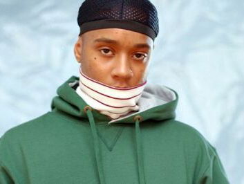 Timo gaat helemaal lekker op Rejjie Snow