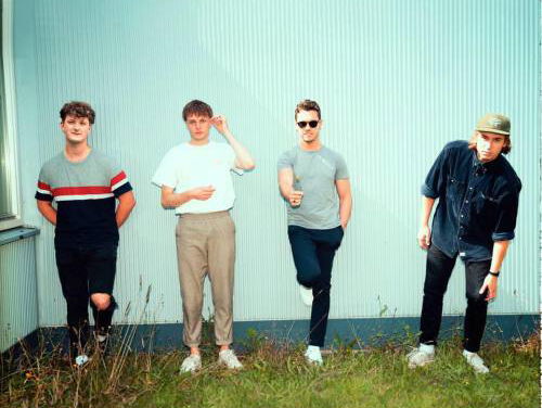 Poolside is de nieuwe single van Poprondetalent TESSEL