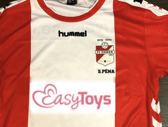 VRAGEN-STAAT-VRIJ-LOKET: Waarom stinken voetbalshirts zo als je ze 'normaal' draagt?