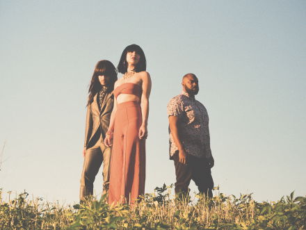 Khruangbin heeft onbedoeld de perfecte soundtrack voor deze zomer gemaakt