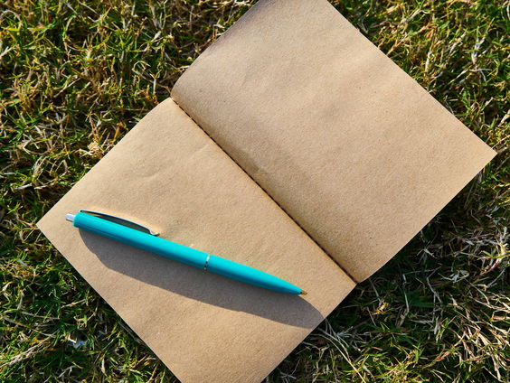 Stadsdichter van Rotterdam Dean Bowen over hoe poëzie kan betoveren