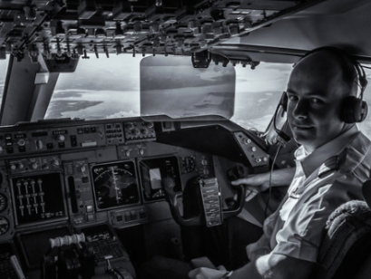 Vijf Vragen Aan Piloot Christiaan: "Ik heb zelfs een crash meegemaakt"