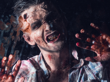 SCHRIK NIET! De eigenaar van dit spookhuis is gek