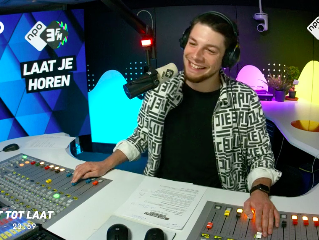 Mirjam woont in een Jongerenklooster en zoekt de eenzaamheid juist op.