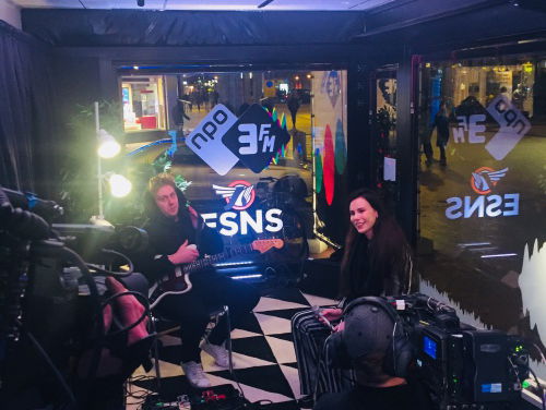 Skott vertelt hoe ze een drumsample van Peter Bjon and John mocht lenen