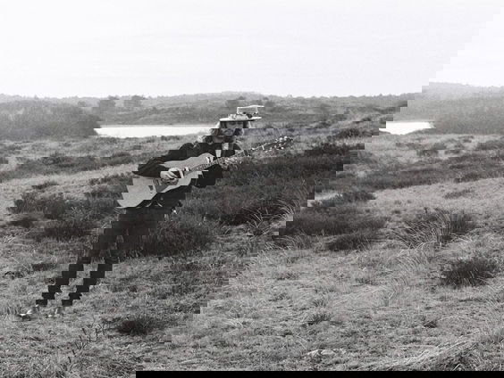 Max Poolman doet het even totaal anders met 'Ocean Eyes'