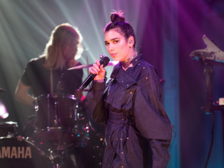 Dit wist je nog niet over Dua Lipa!