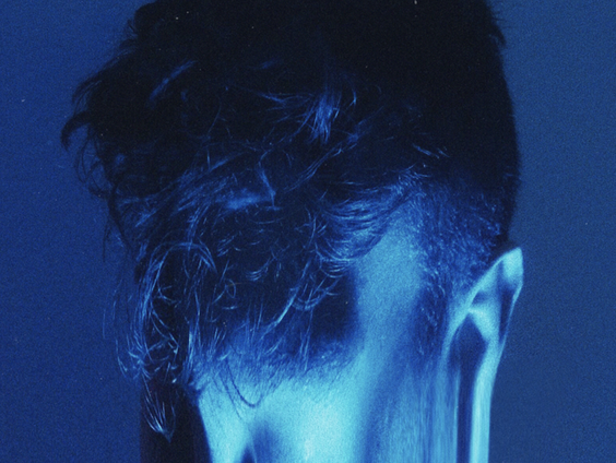 Veras is jaloers op de puurheid van kinderen in Hallo