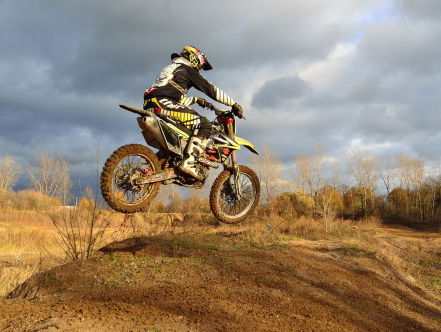 Jeffrey is wereldkampioen en viert dit met een frietje